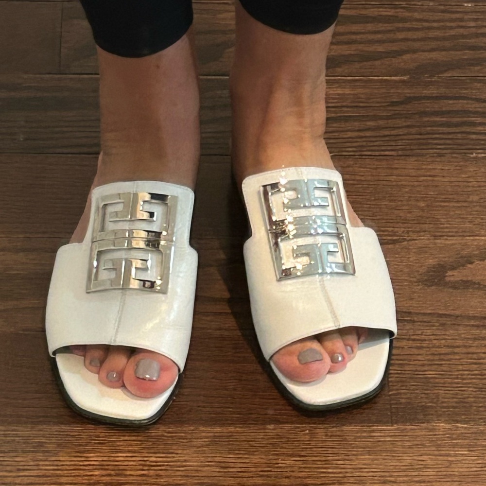 Givenchy white w silver logo sandals